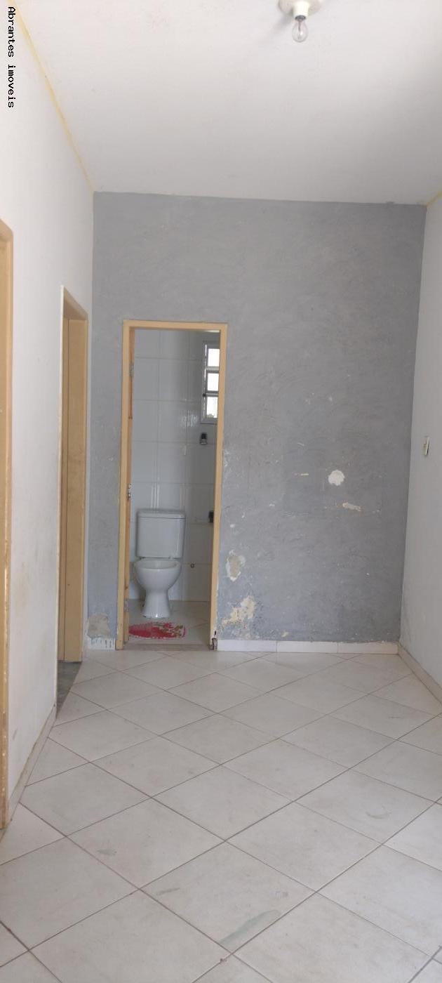 Casa à venda com 2 quartos, 150m² - Foto 9