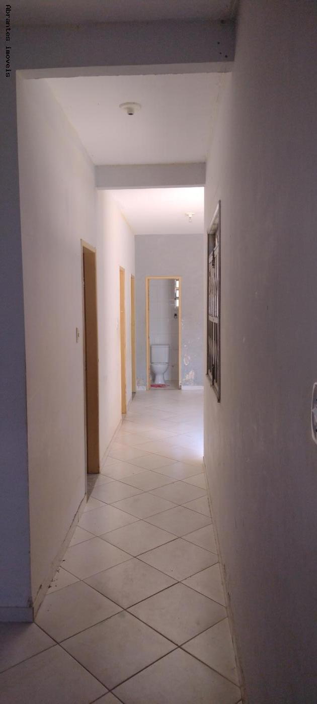 Casa à venda com 2 quartos, 150m² - Foto 17