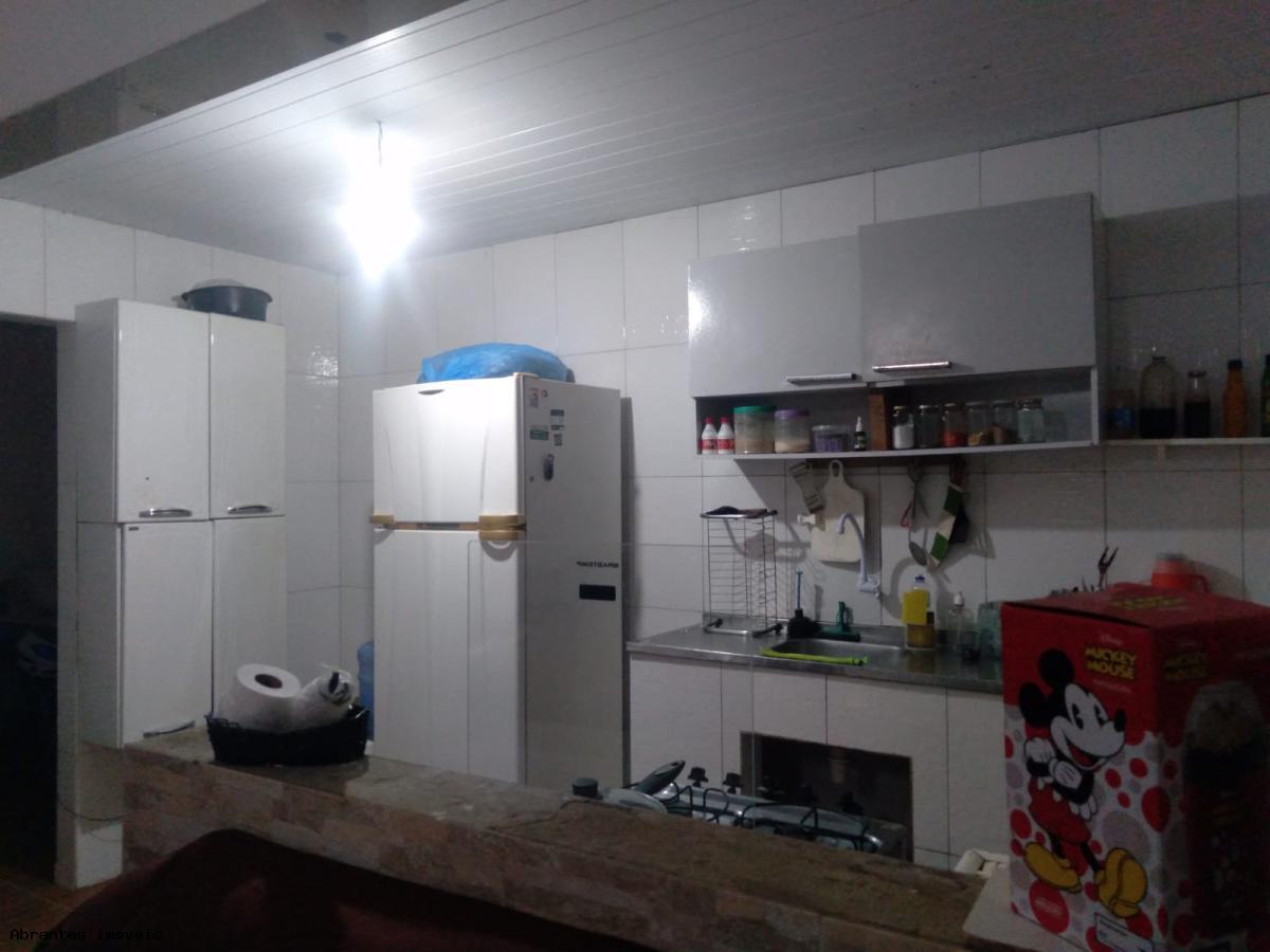 Casa à venda com 3 quartos, 750m² - Foto 8