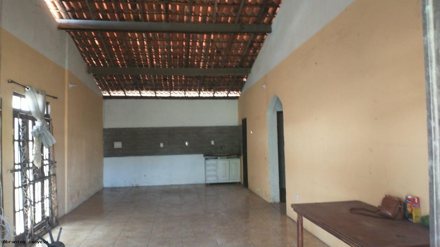 Casa à venda com 3 quartos, 600m² - Foto 3