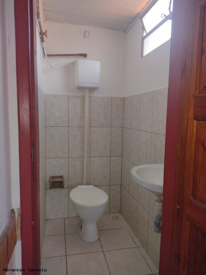 Casa à venda com 5 quartos, 180m² - Foto 4