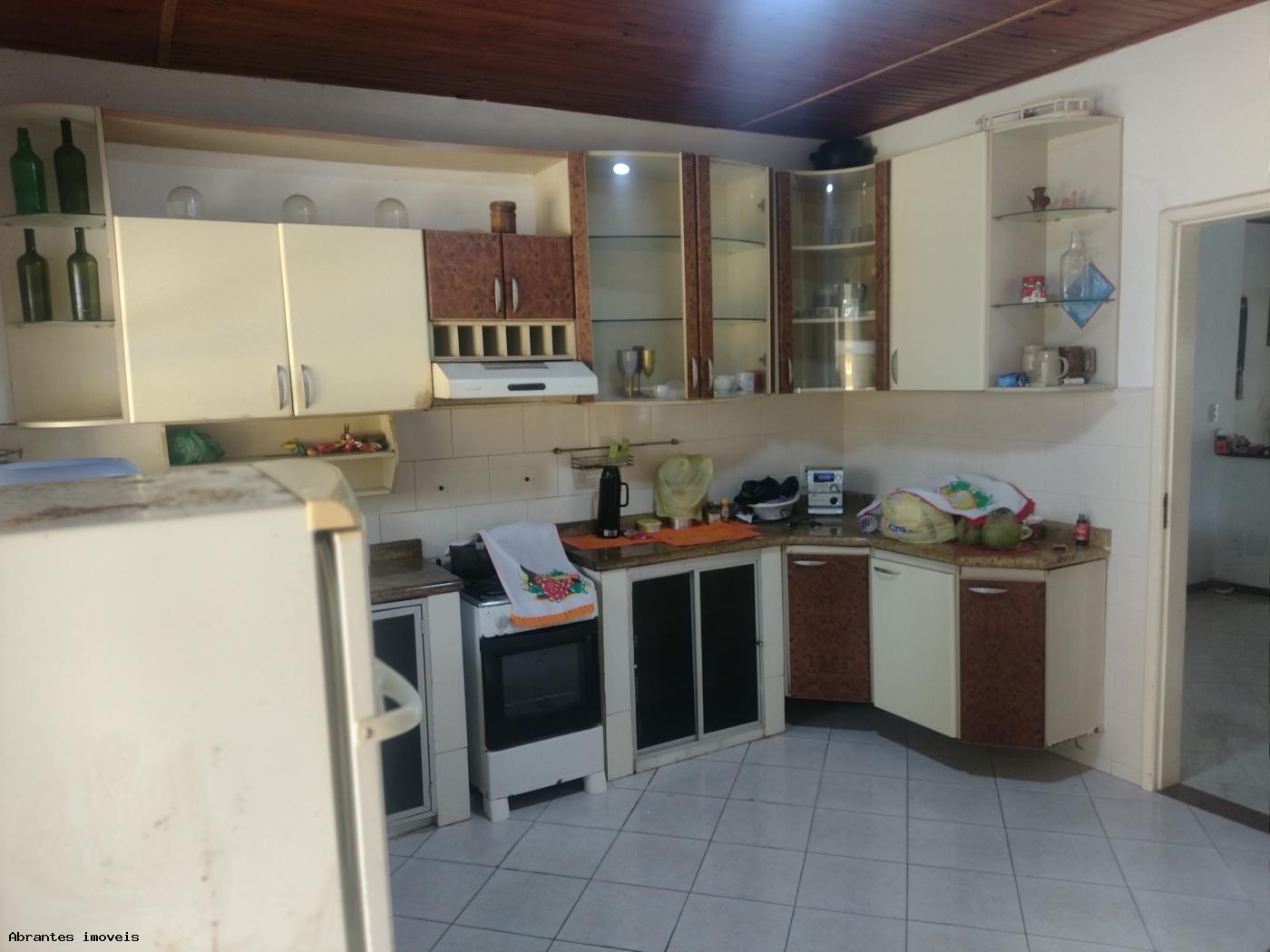 Casa para alugar com 3 quartos, 800m² - Foto 15