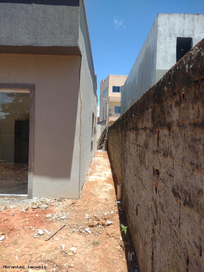 Casa de Condomínio à venda com 2 quartos, 200m² - Foto 19